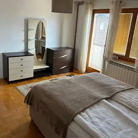 Apartament Lejla *